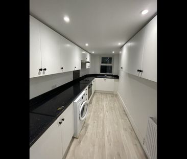 5 Bed Semi-Detached House, Upper Lewes Road, BN2 - Photo 1