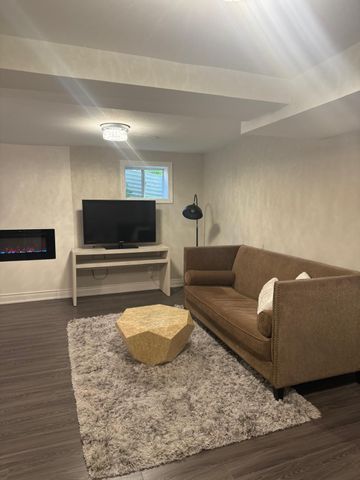 For Lease - 94 Houseman Crescent, Richmond Hill, Ontario - Photo 3