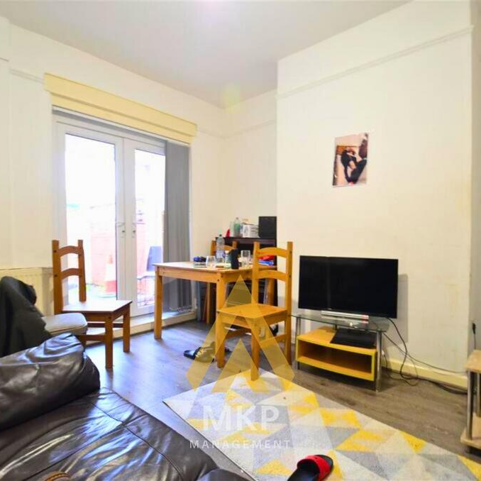 5 bedroom terraced house to rent - Photo 1