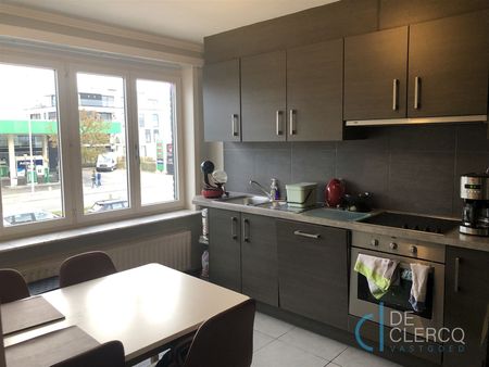 Ruim, tijdloos appartement met garage én terras te huur! - Foto 5