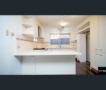 21 Jarryd Crescent, Berwick, Vic 3806 - Photo 3