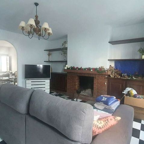 Alquiler de casa o chalet independiente en Centro - Photo 1