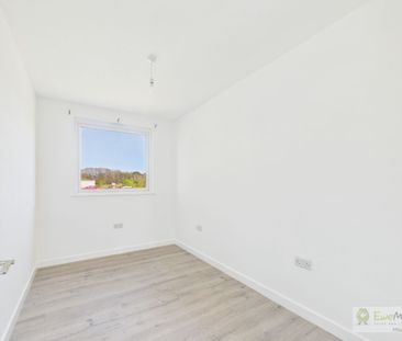 2 Bedroom - Photo 2