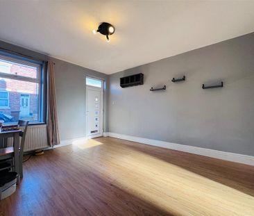 2 bedroom house to rent - Photo 1