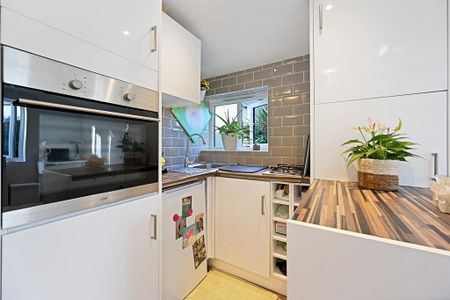 Studio to rent - Photo 5