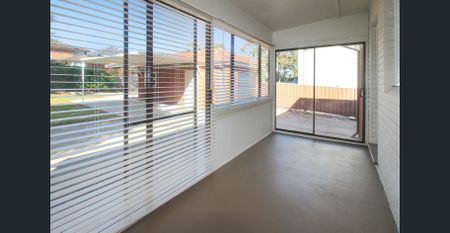 Renovated three bedroom family home situated on the cusp of Putney - Photo 4