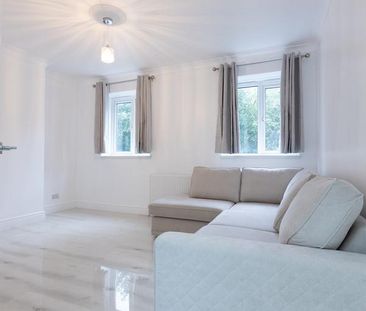 3 bedroom flat to rent - Photo 1