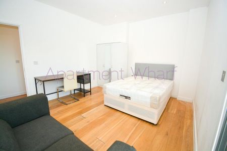 1 bedroom in a flat share to rent - Photo 4