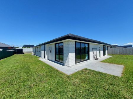 Brand New 4 bedroom Home In Bell Block - Photo 4