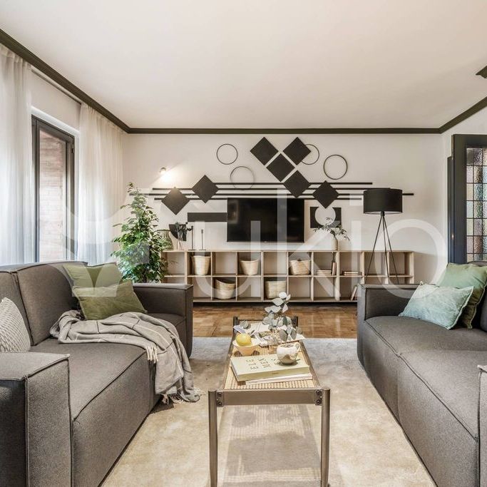 5 room luxury Flat for rent in Madrid, Spain - Photo 1