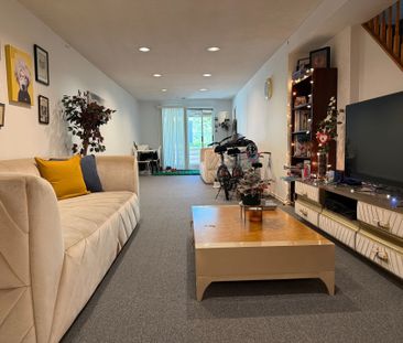 For Lease - 5110 Nishga Court, Mississauga, Ontario - Photo 4