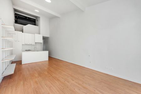 Townhouse Living in Convenient Location - Photo 4