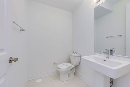 For Lease - 3271 Crystal Drive, Oakville, Ontario - Photo 2