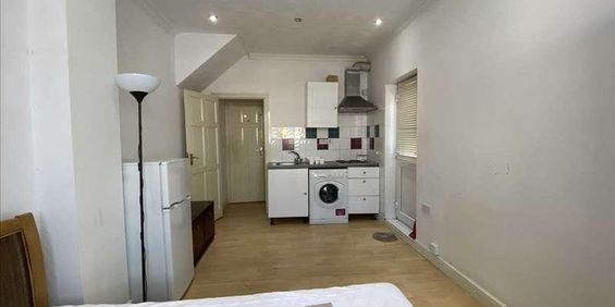 Kenton Road, Kenton, HA3 - Photo 3