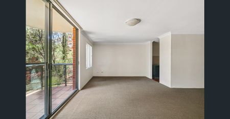 Garden-view residence in resort-style Sydney Park Village - Photo 4