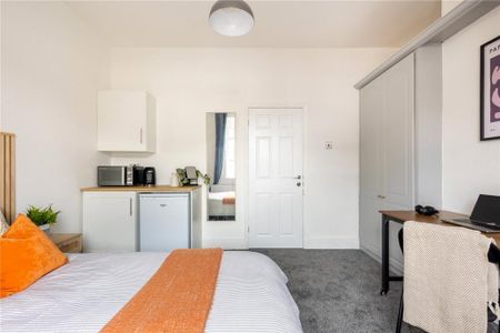 Studio to rent - Photo 3