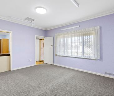 Perfectly Located Family Home - Photo 2