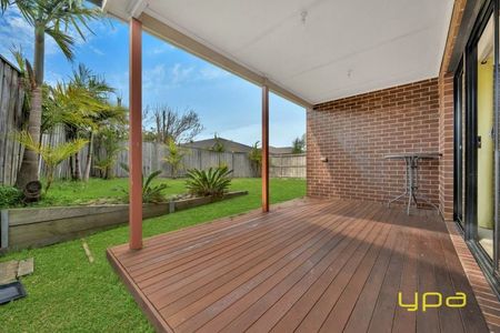 18 Majestic Drive, Officer - Photo 2