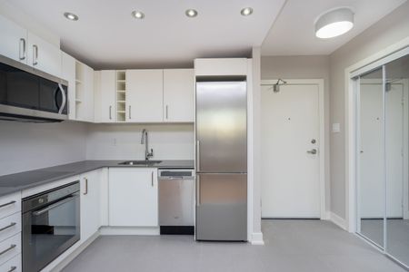 230 Oak Street - Photo 2