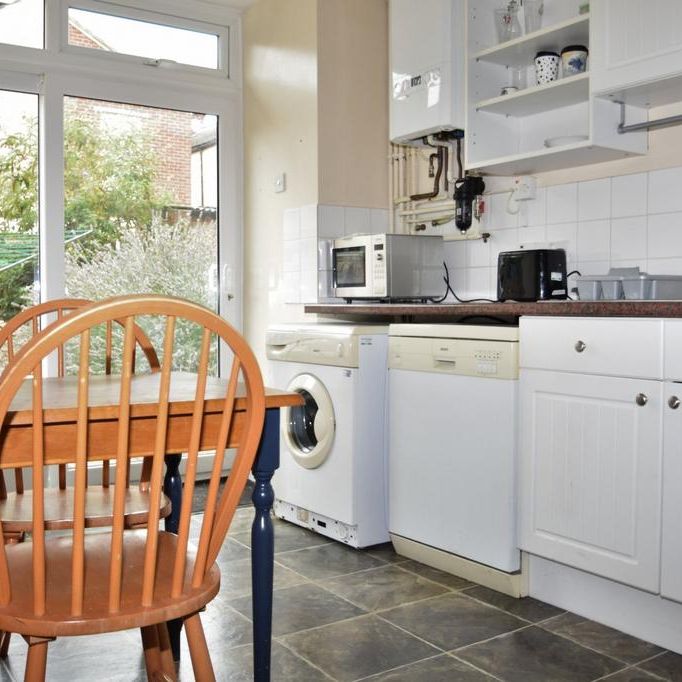 4 bedroom terraced house to rent - Photo 1