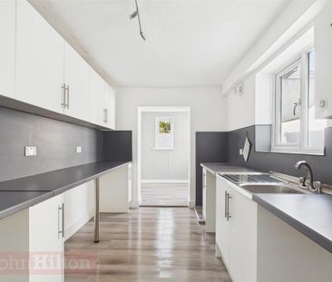 4 bedroom terraced house to rent - Photo 5