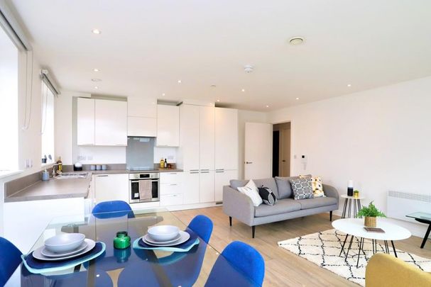 3 bedroom apartment to rent - Photo 1