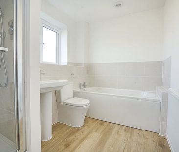 Harrington close, Upton - Photo 1