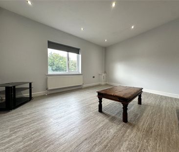 710A, King Lane, Leeds, West Yorkshire, LS17 7AW - Photo 2