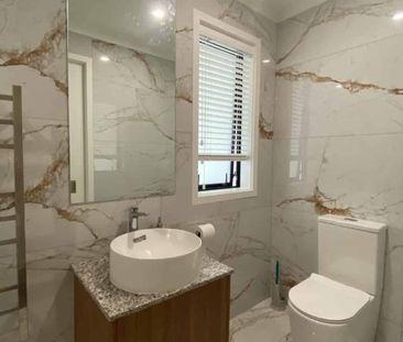 Stylish new two-bedroom - Photo 5