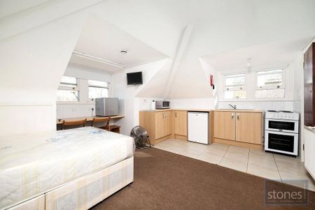 Studio to rent - Photo 4