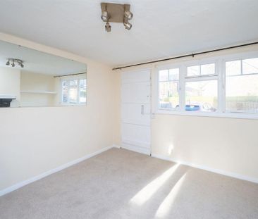 2 bedroom end of terrace house to rent - Photo 1