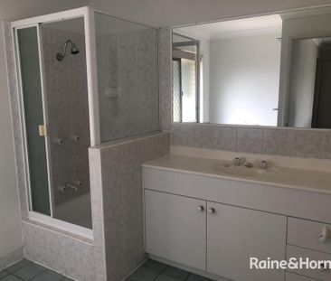 Two-Storey Family home - Photo 4