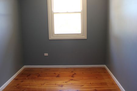 To register & apply for this property, please use this link: https://snug. com/ - Photo 2