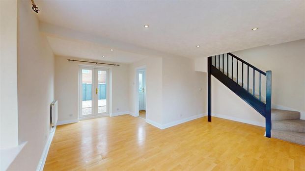 3 bedroom semi-detached house to rent - Photo 1