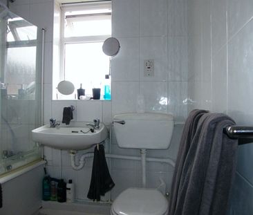 Hatfield Road, Rayleigh, Essex, SS6 9AR - Photo 6