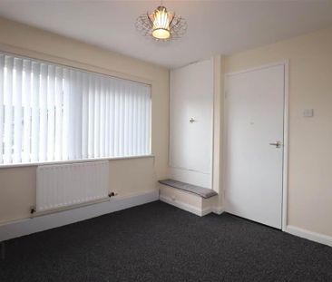 66 Craig Crescent, Lisburn, BT28 1HB - Photo 2