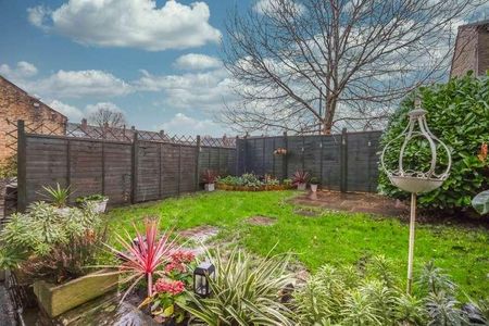 Holmfirth Road, Meltham, HD9 - Photo 3