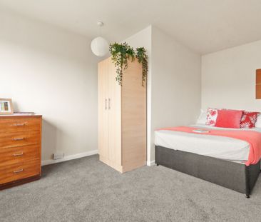 24 Hessle Mount, Hyde Park, Leeds, LS6 1EP - Photo 4