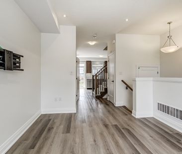 For Lease - 461 Blackburn Drive Unit# 58, Brantford, Ontario - Photo 5