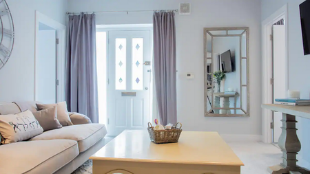 2 bedroom serviced apartment to rent - Photo 3