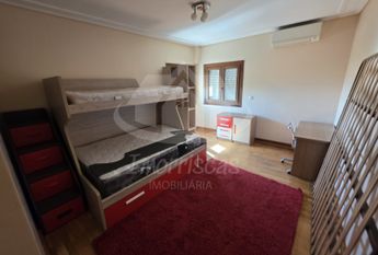 Apartamento T4 em Lisboa