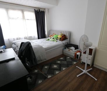 3 bedroom terraced house to rent - Photo 4