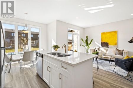 For Lease - 7129 Parsa Street, Niagara Falls, Ontario - Photo 2