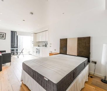 Studio to rent - Photo 2