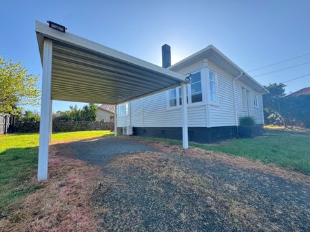 Nestled in the heart of Whau Valley - Photo 5