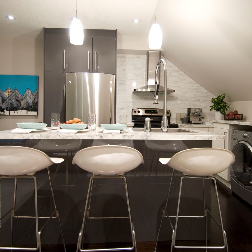 For Lease - 1202 Gerrard Street Unit# 2, Toronto, Ontario - Photo 1