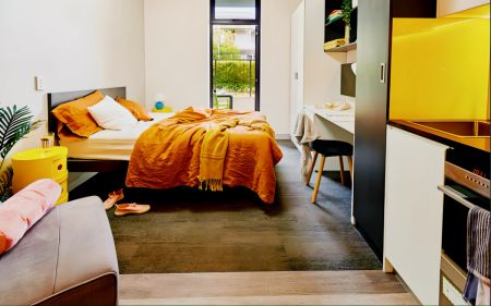 Signature Plus Studio Apartment-Double Bed with Standard View - Photo 4