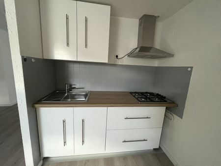 Location Appartement 3 pièces 57m² JOEUF 54240 - Photo 2