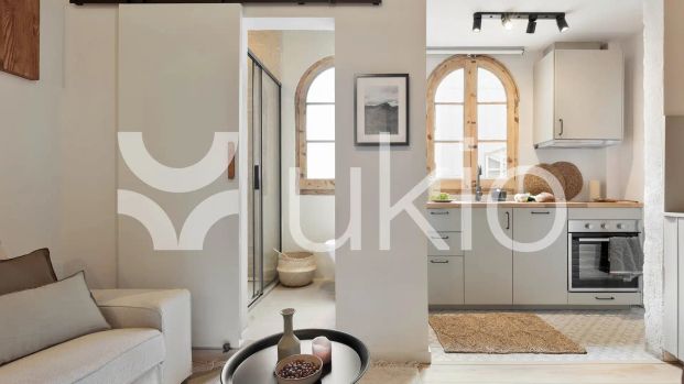 Apartamento de alquiler en Carrer del Rosselló, Sagrada Família - Foto 1