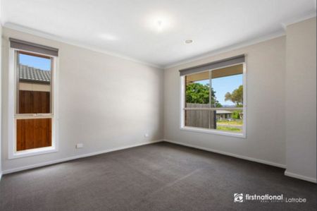 Super Neat Three Bedroom House - Photo 4